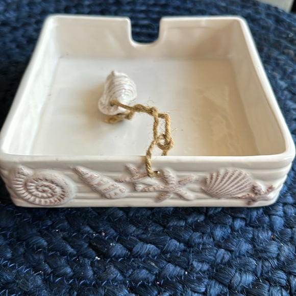 Sea shells Napkin Holder - Picture 8 of 9